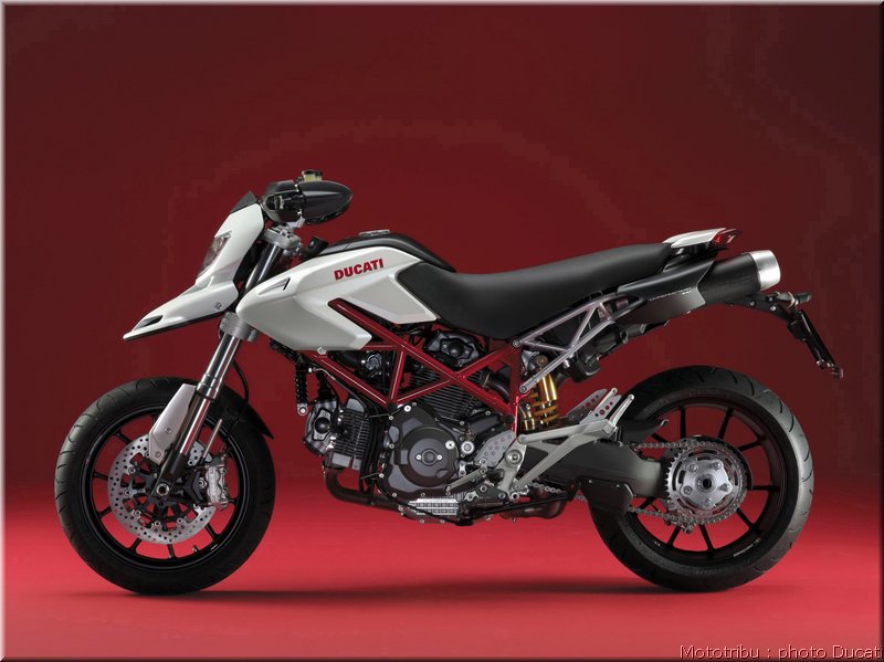 ducati_hypermotard_2009_2