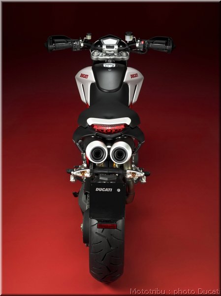 ducati_hypermotard_2009_4