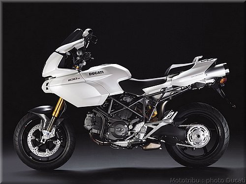 ducati_multistrada_2009_1.jpg