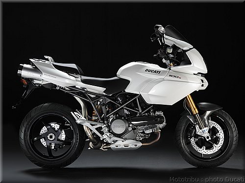 ducati_multistrada_2009_2.jpg