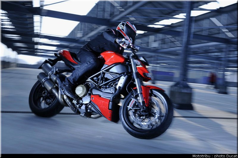 ducati_streetfighter2009_003