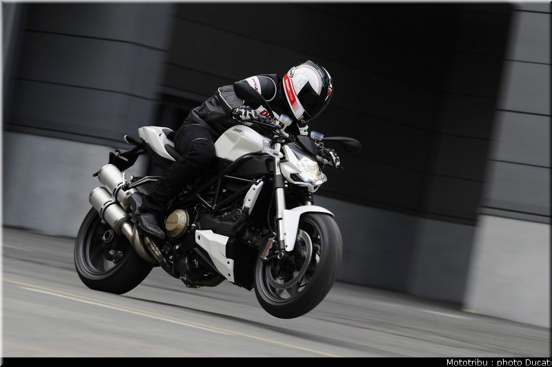 ducati_streetfighter2009_007