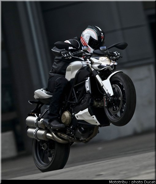 ducati_streetfighter2009_008