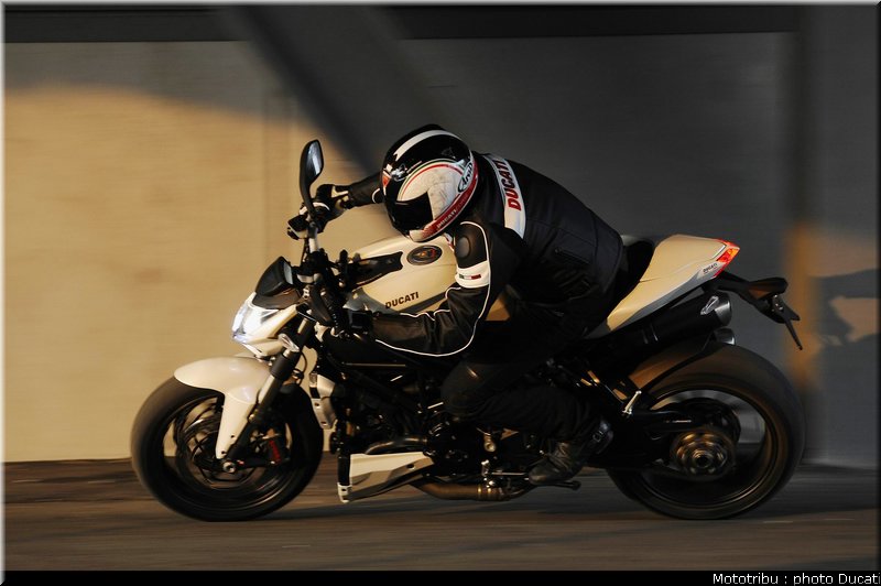 ducati_streetfighter2009_012