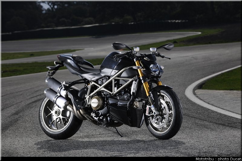 ducati_streetfighter2009_016
