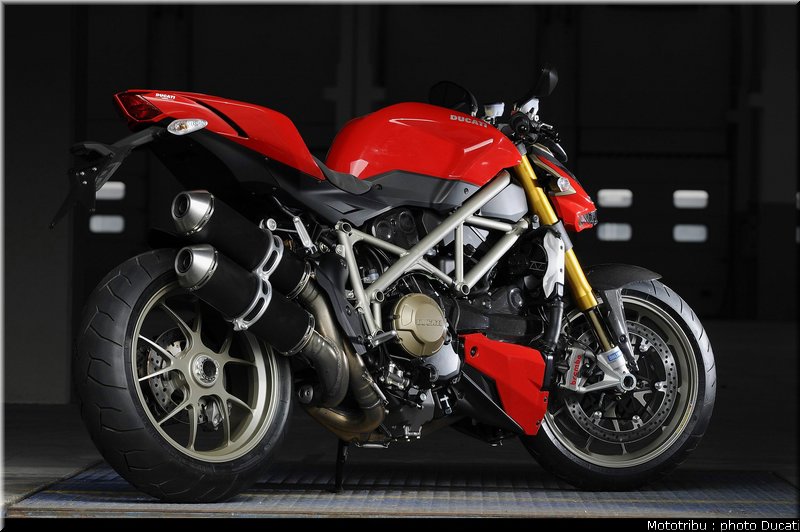 ducati_streetfighter2009_022