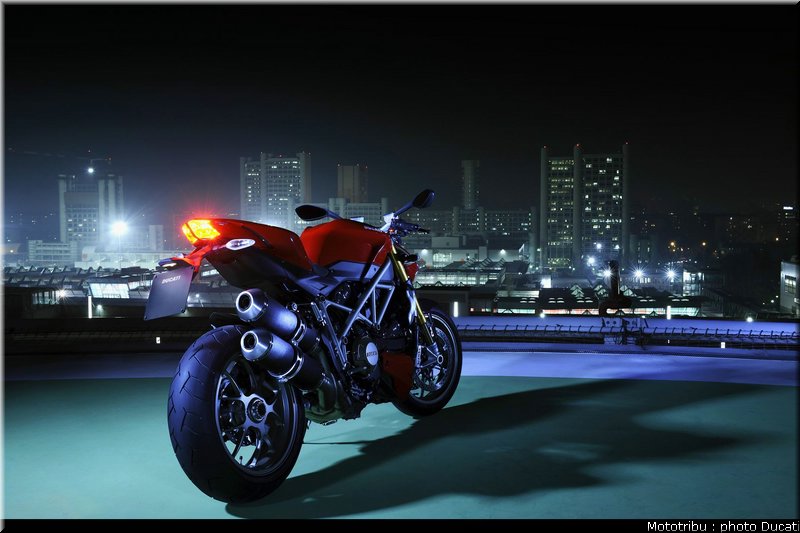 ducati_streetfighter2009_024