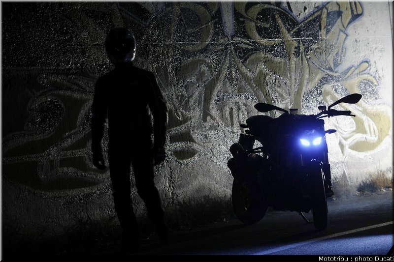 ducati_streetfighter2009_025
