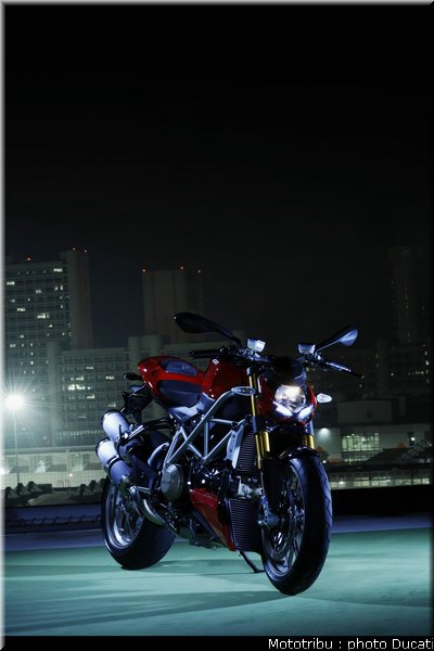 ducati_streetfighter2009_029
