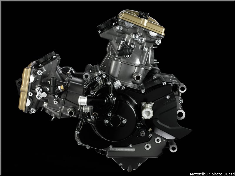 ducati_streetfighter2009_056