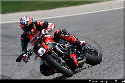 ducati_streetfighter2009_002.jpg