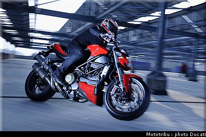 ducati_streetfighter2009_003.jpg