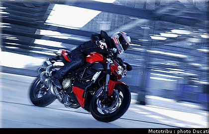 ducati_streetfighter2009_005.jpg