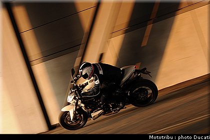 ducati_streetfighter2009_013.jpg