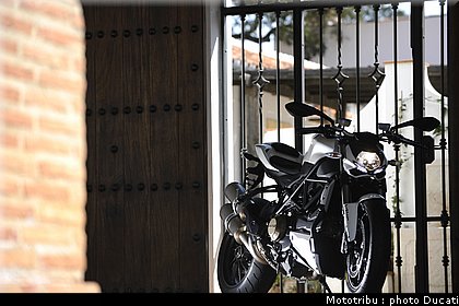ducati_streetfighter2009_015.JPG