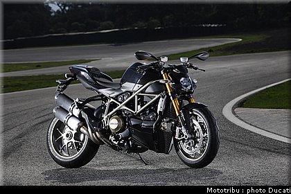 ducati_streetfighter2009_016.JPG