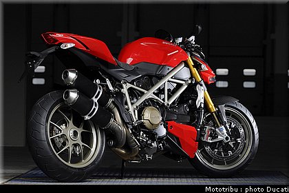ducati_streetfighter2009_022.jpg