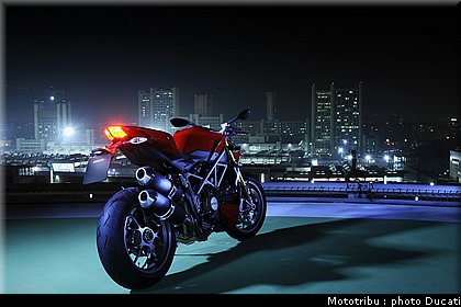 ducati_streetfighter2009_024.jpg