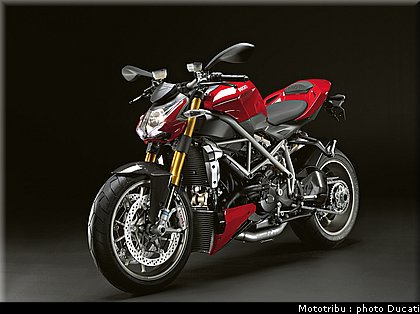ducati_streetfighter2009_034.jpg