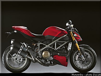 ducati_streetfighter2009_042.jpg