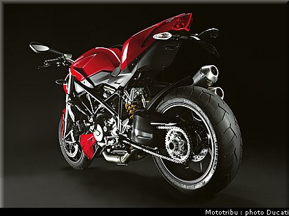 ducati_streetfighter2009_043.jpg
