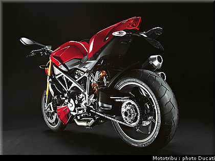 ducati_streetfighter2009_044.jpg