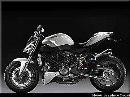 ducati_streetfighter2009_046.jpg