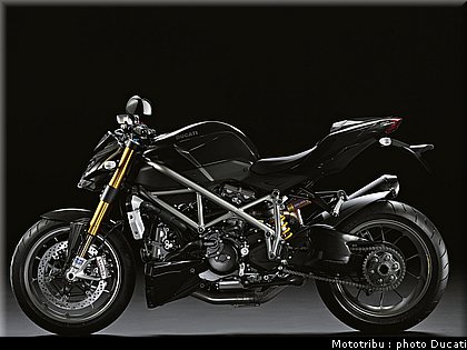 ducati_streetfighter2009_049.jpg