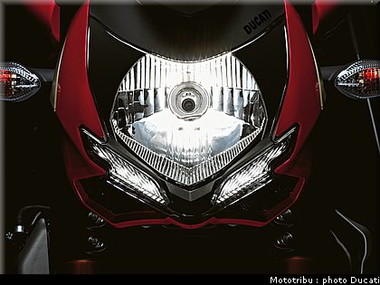 ducati_streetfighter2009_052.jpg