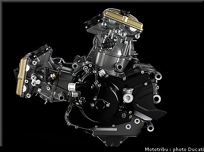 ducati_streetfighter2009_056.jpg