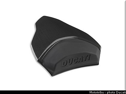 ducati_streetfighter2009_068.jpg