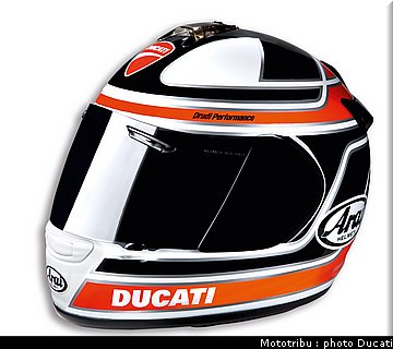 ducati_streetfighter2009_075.jpg