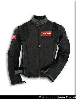 ducati_streetfighter2009_080.jpg