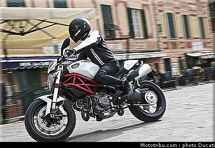 ducati_796_2010_006.jpg
