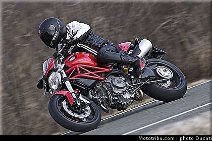ducati_796_2010_014.jpg