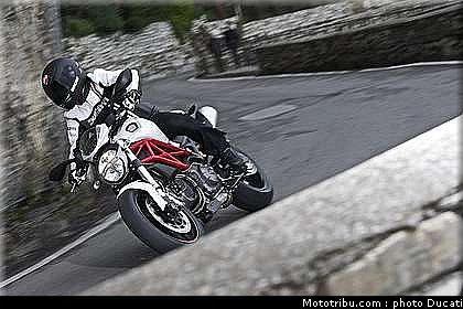 ducati_796_2010_021.jpg