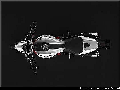 ducati_796_2010_049.jpg