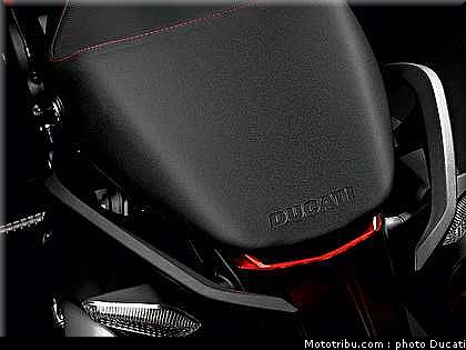 ducati_796_2010_053.jpg