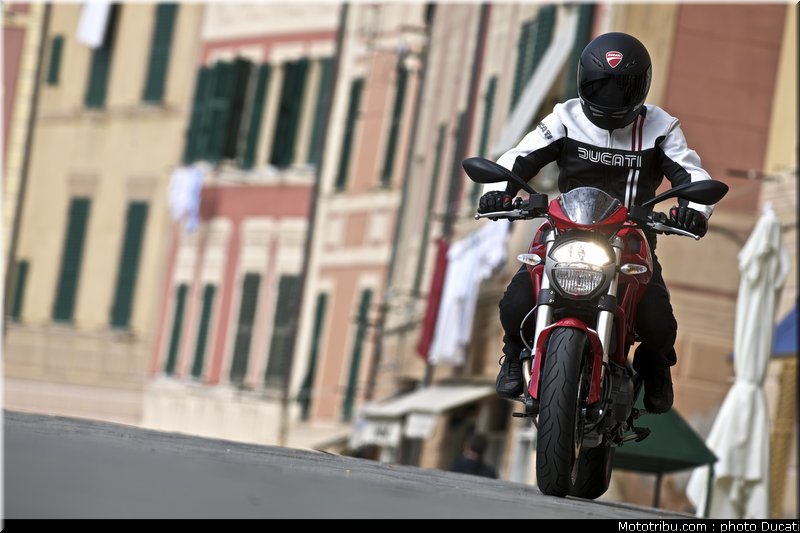 ducati_796_2010_001