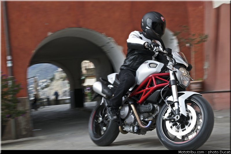 ducati_796_2010_005