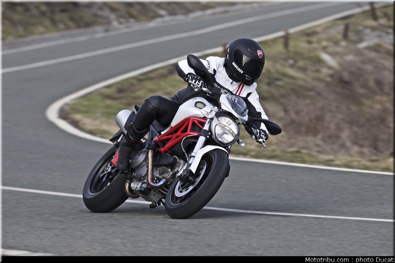 ducati_796_2010_015