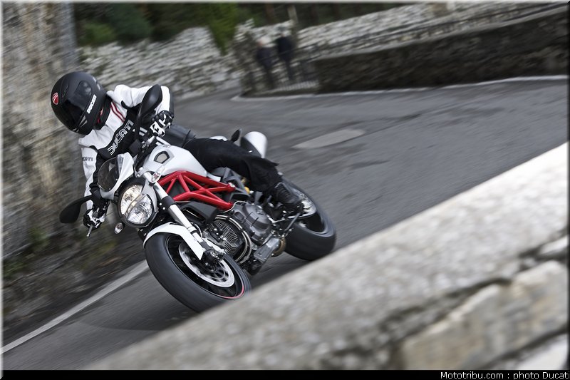 ducati_796_2010_021
