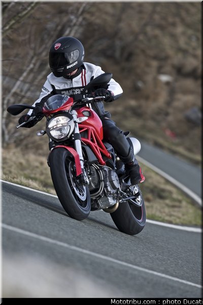 ducati_796_2010_023