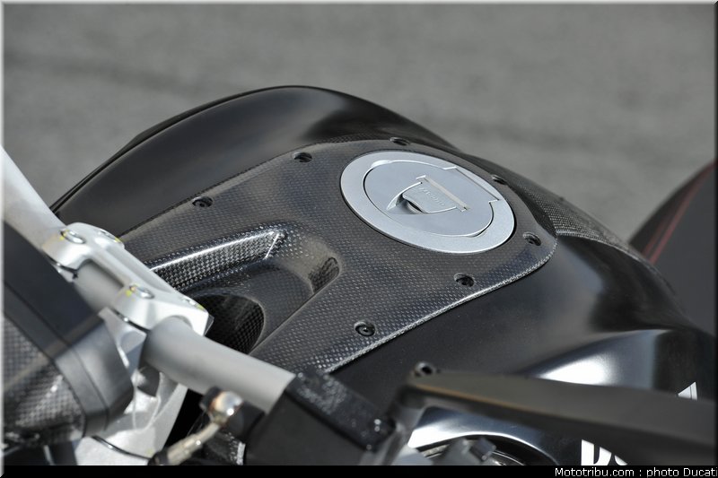 ducati_796_2010_041