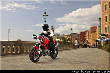 ducati_796_2010_003.jpg