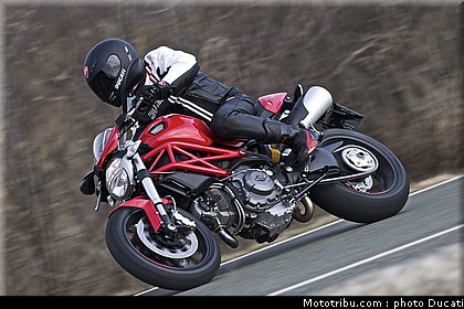 ducati_796_2010_014.jpg