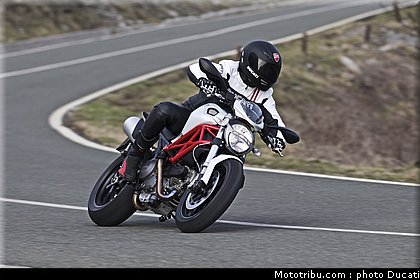 ducati_796_2010_015.jpg