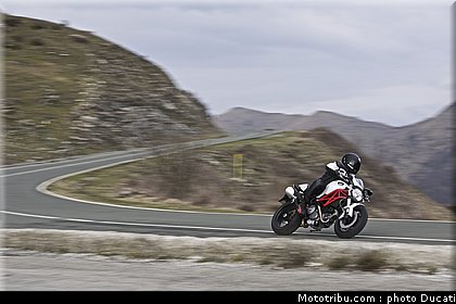 ducati_796_2010_016.jpg