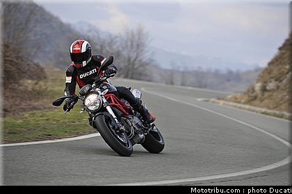 ducati_796_2010_018.jpg
