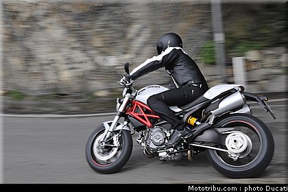 ducati_796_2010_019.jpg